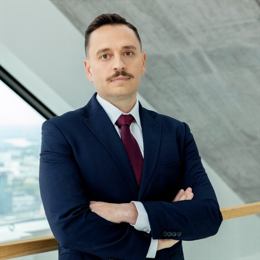 德国联盟党总理候选人默茨，将于周三与总理肖尔茨商讨对乌克兰的进一步支持