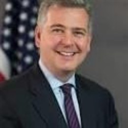 美国总统特朗普：美国的势头、精神和骄傲回来了