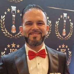 洛克希德·马丁(LMT)股价上涨1%,与此同时美国主要股指表现不佳,标普500指数下跌超过0.9%,道琼斯工业平均指数下滑371点,跌幅为0.85%,纳斯达克综合指数则下降1.4%。