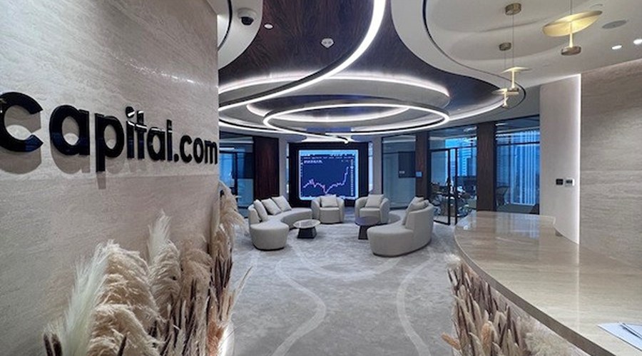 费城资产管理公司Glenmede的投资策略副总裁Michael Reynolds指出,2月份的美国就业数据预计将显示劳动力市场的持续强劲表现。然而,如果失业率上升,市场参与者可能会重新审视2025年下半年消费的健康状况。Reynolds还提到,若就业报告不及预期,市场可能会迅速反映出对经济增长放缓的担忧。