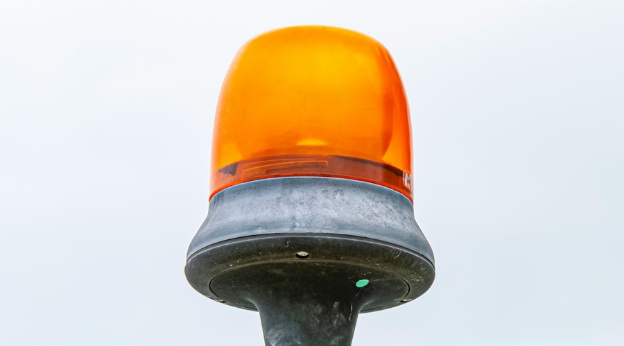 Summit Insights:将英伟达评级由买进下调至持有